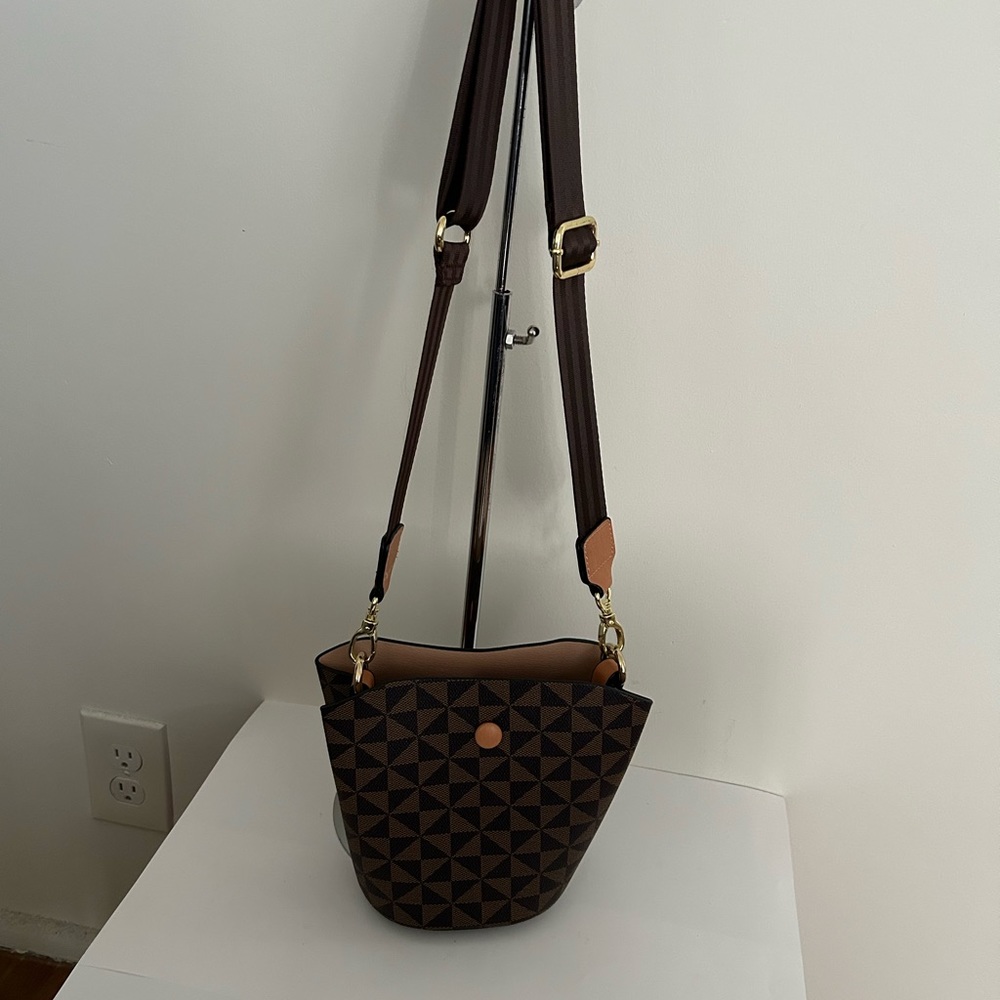 Mini shoulder bag